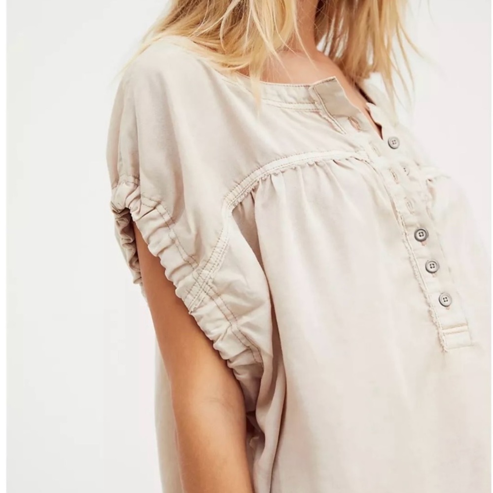 Free People - We the free Summer Love Top in Dust Storm - Oversize